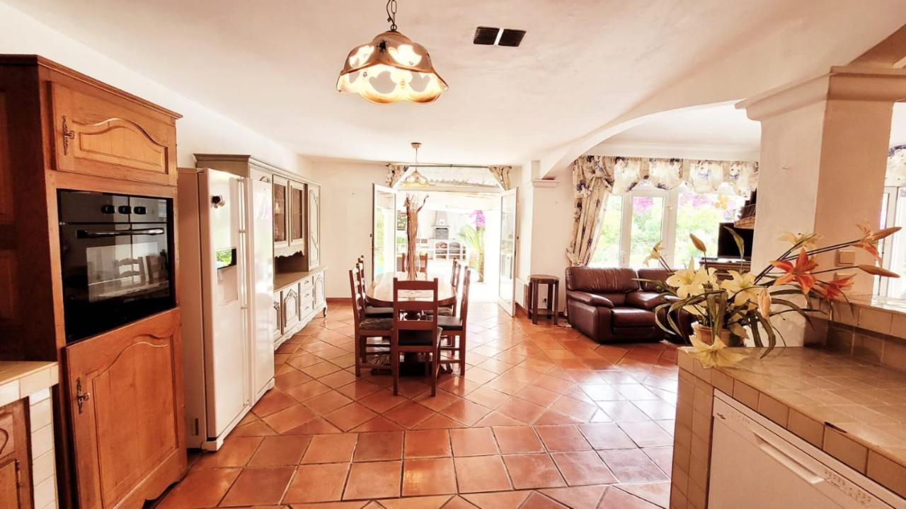Villa Provencale A Sainte Maxime, Golf De Saint Tropez Bagian luar foto